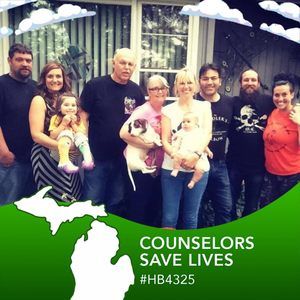 Meet your Posher, Hollie